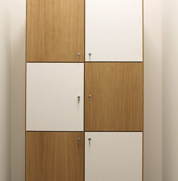 Kita Mitarbeiterschrank
