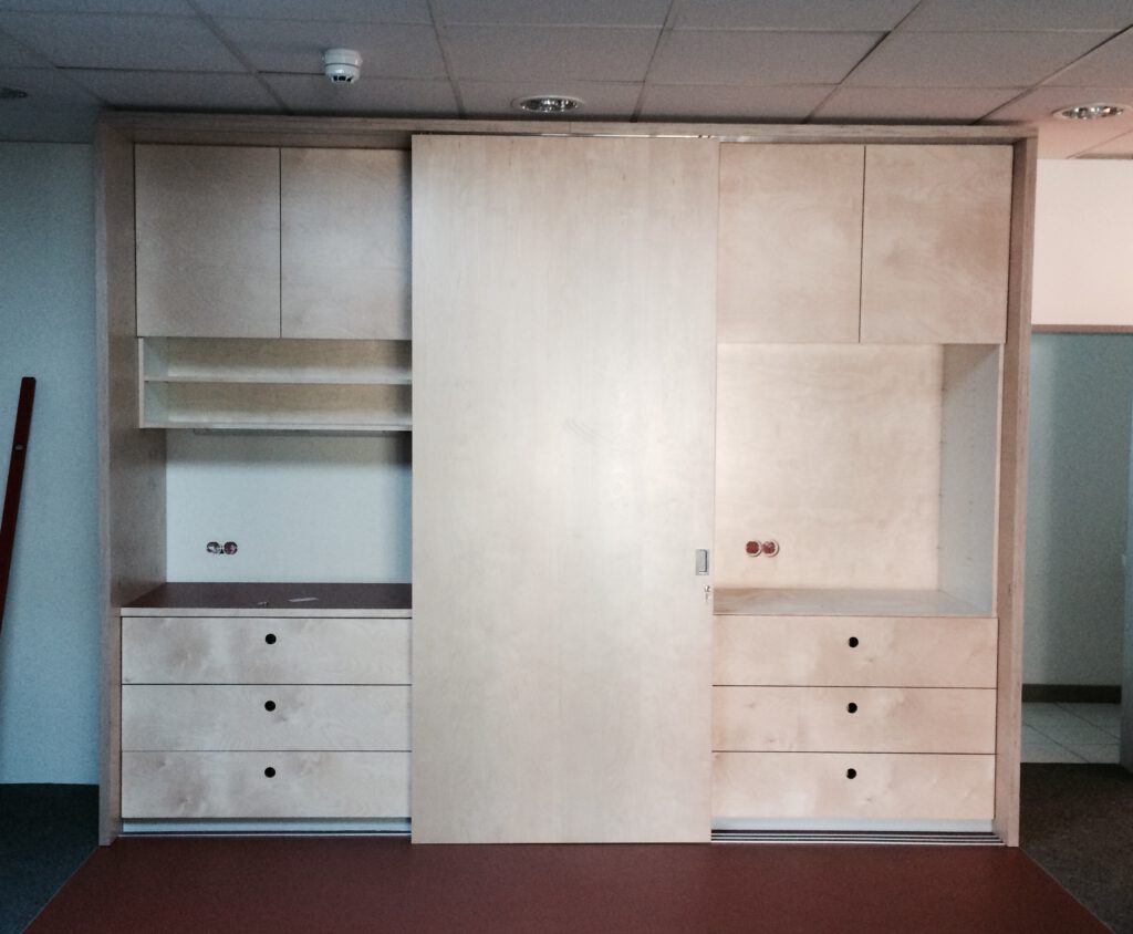 Küchenschrank