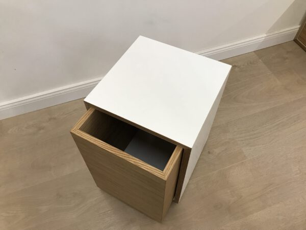Hocker mit Stauraum