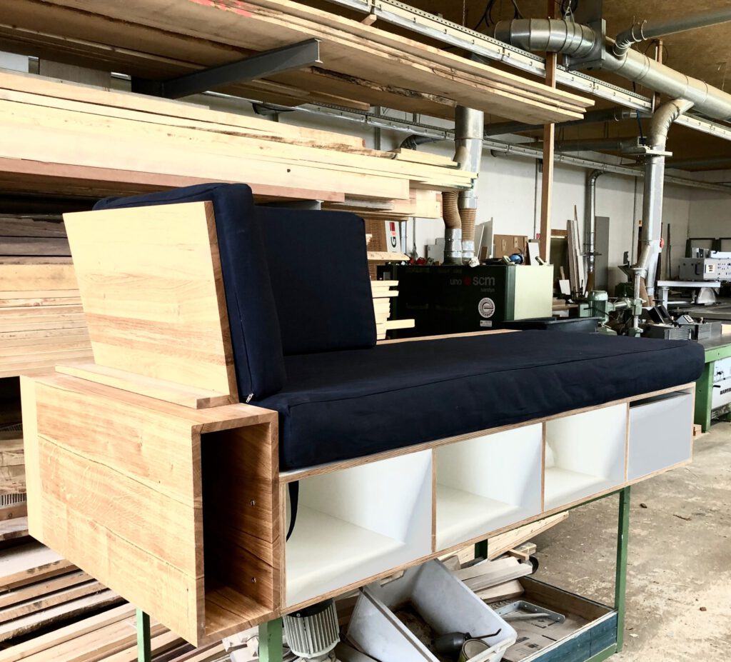 Sofa Tudock in der Werkstatt