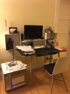 Roll Over Beistelltisch