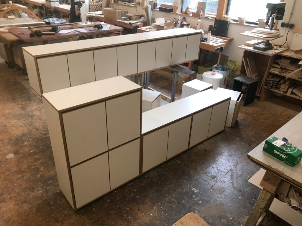 Schuhbank Scott in der Werkstatt