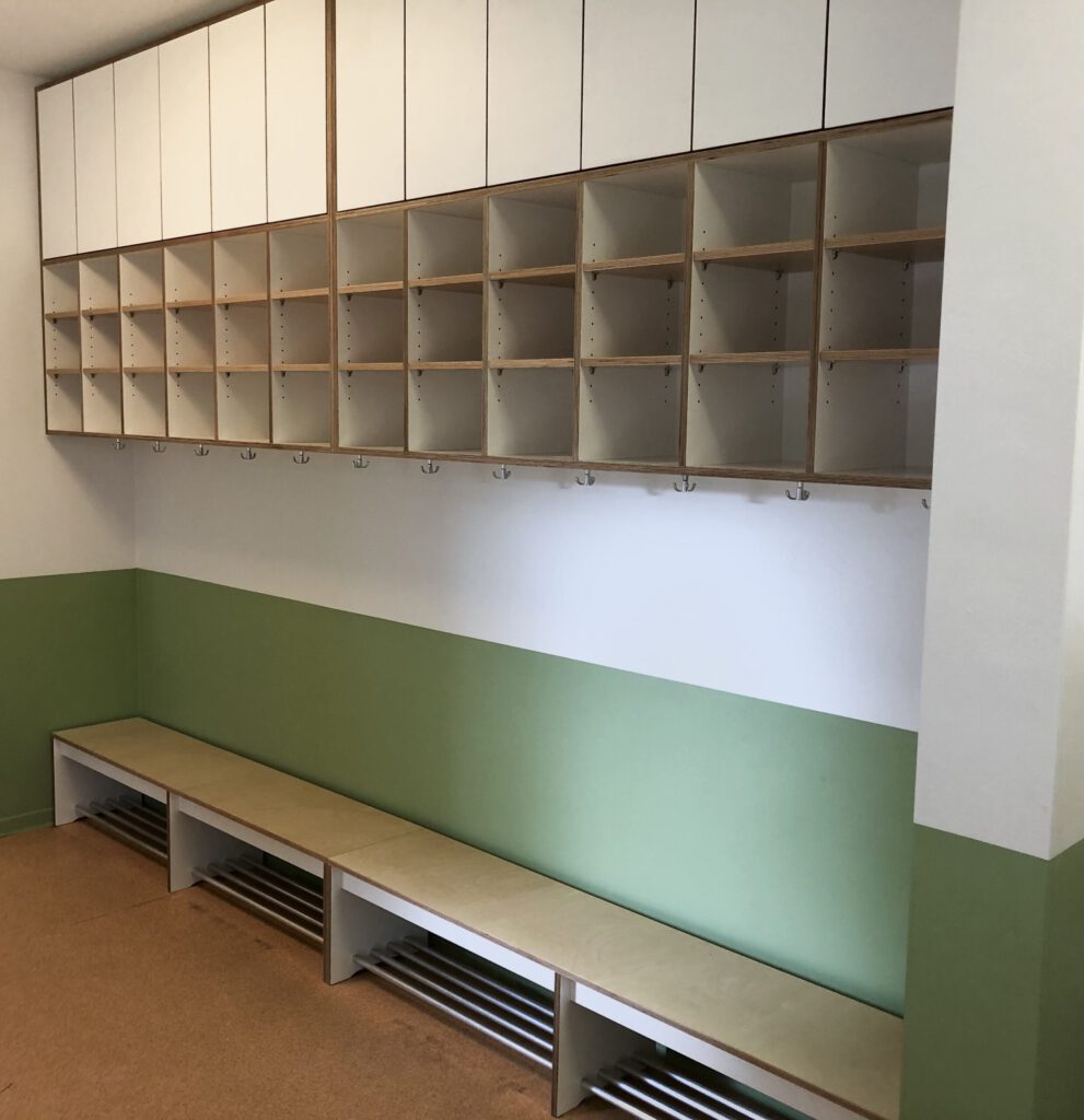 Vorschule Kinder-Garderobe