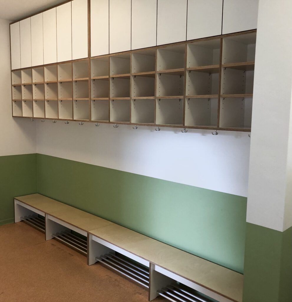 Vorschule Garderobe