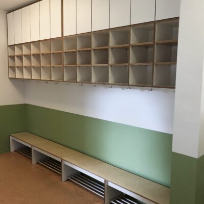 Schul-Garderobe