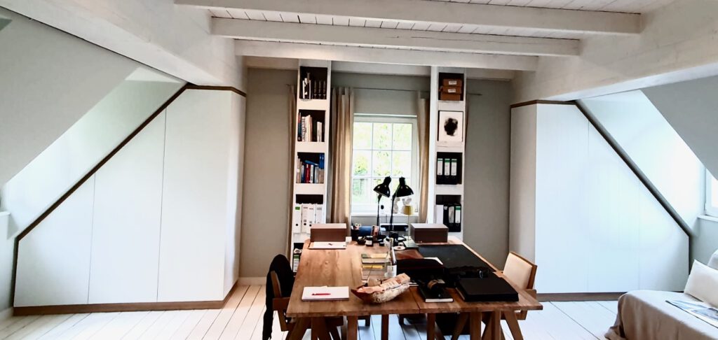 Dachschrägenschrank