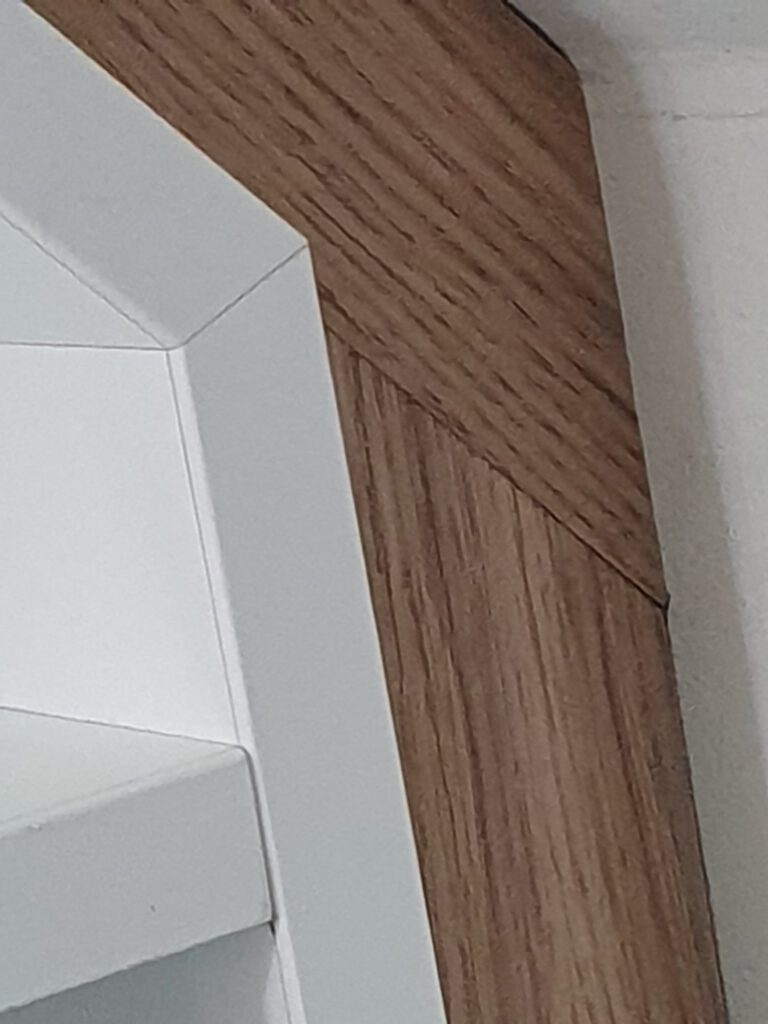 Dachschrägenschrank, Detail