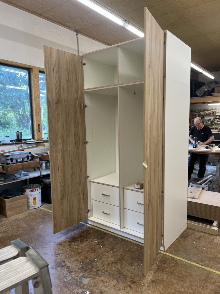 Einbauschrank Nische - Ausführung